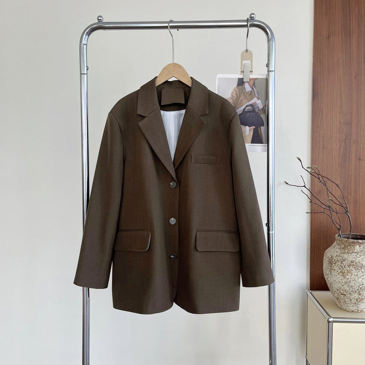 Damska marynarka oversize z kieszeniami z klapką – elegancki krój na każdą okazję