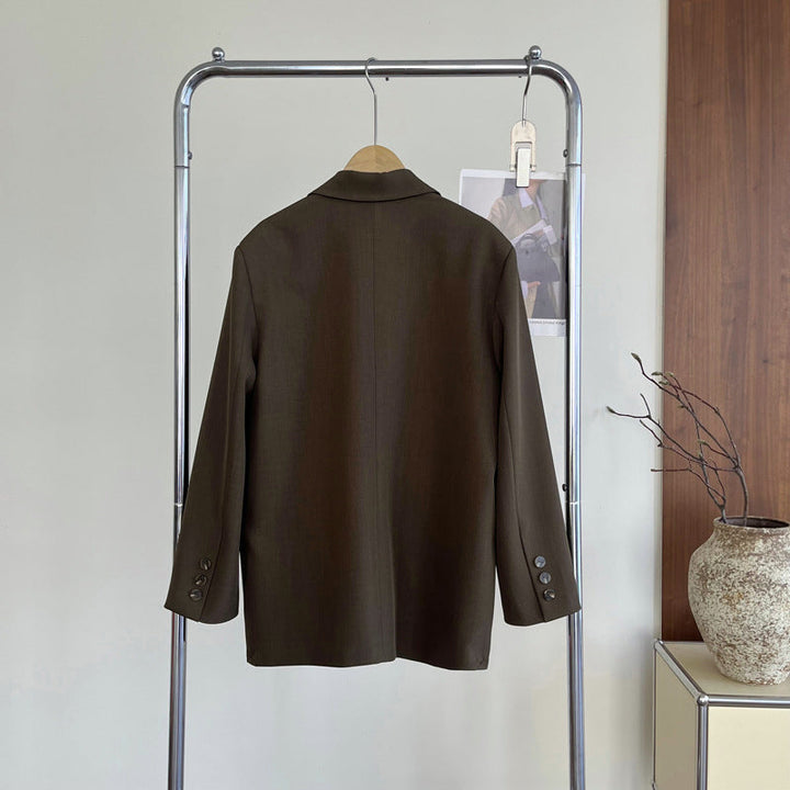 Damska marynarka oversize z kieszeniami z klapką – elegancki krój na każdą okazję
