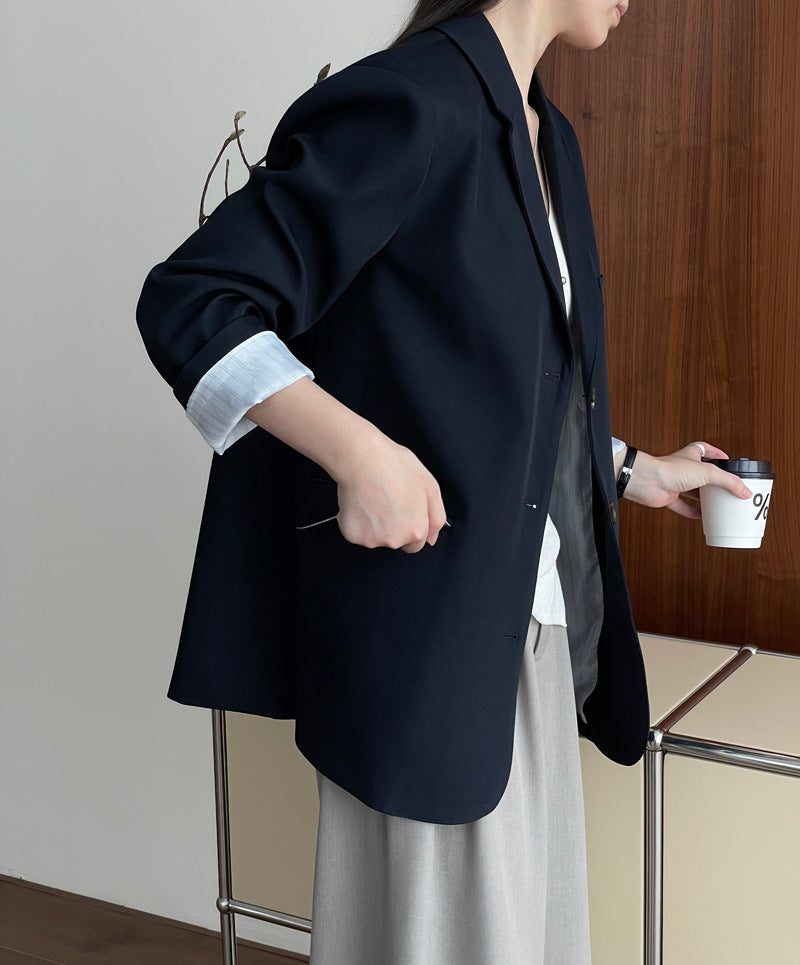 Damska marynarka oversize z kieszeniami z klapką – elegancki krój na każdą okazję