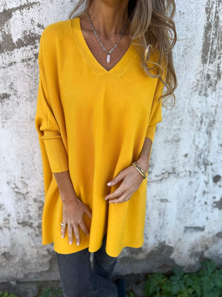 Karolina | Oversize’owy Sweter z Dekoltem w Serek