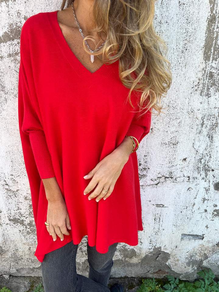 Karolina | Oversize’owy Sweter z Dekoltem w Serek