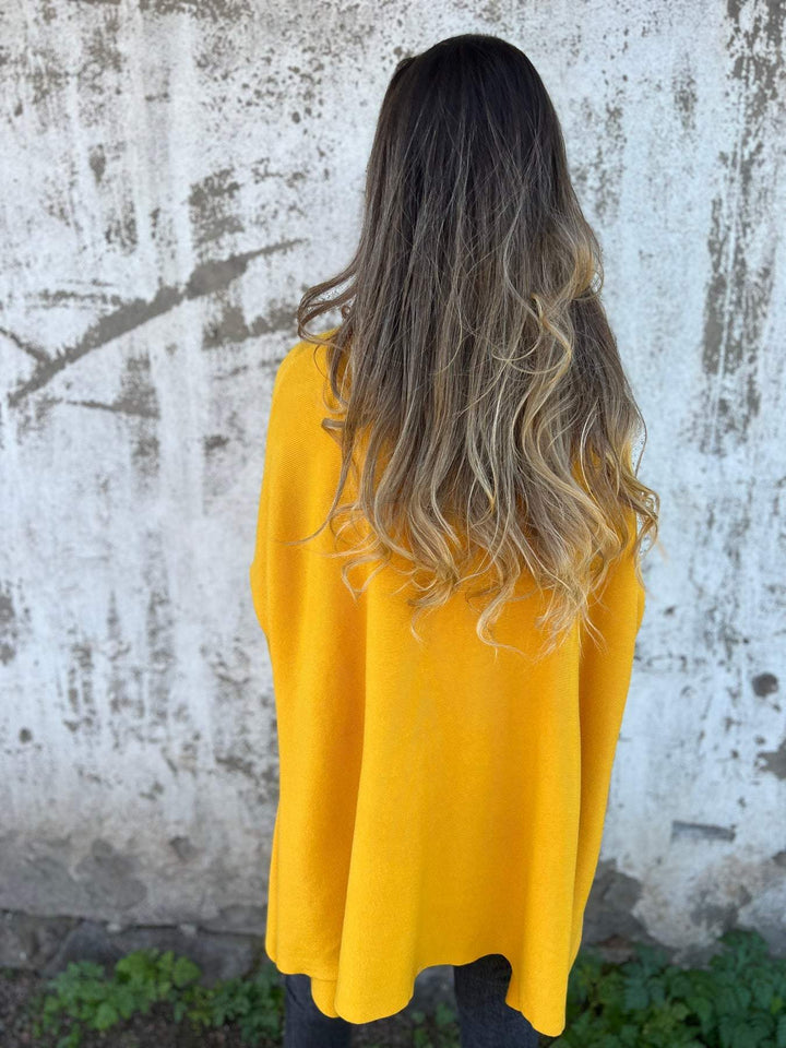 Karolina | Oversize’owy Sweter z Dekoltem w Serek