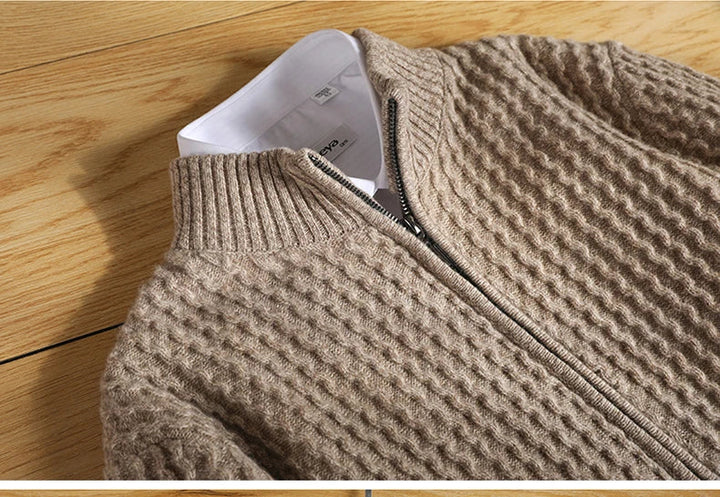 Sweter męski zapinany na zamek z 100% wełny merynosów – gruby splot i stójka