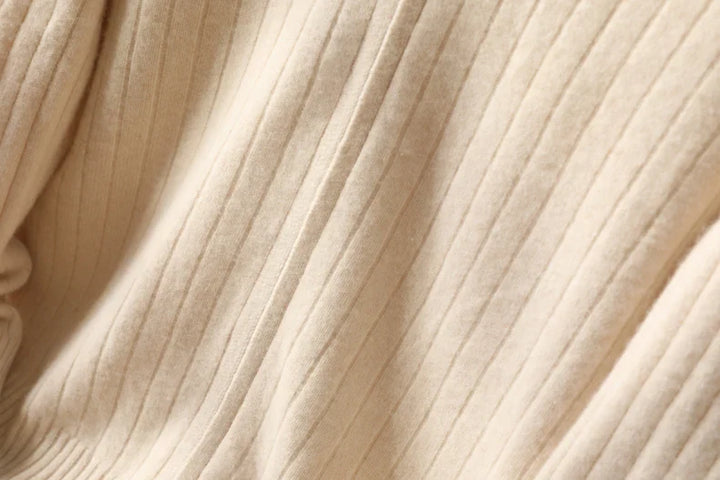 Sweter męski z 100% wełny merynosów ze stójką i zamkiem – prążkowany i stylowy
