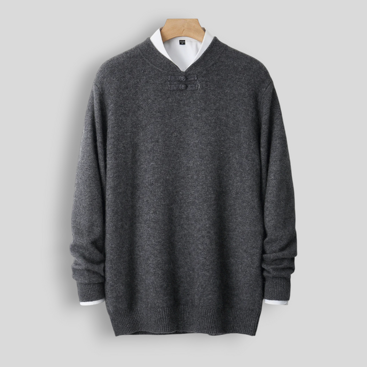 Sweter męski z 100% wełny merynosów – ozdobne zapięcie pod szyją